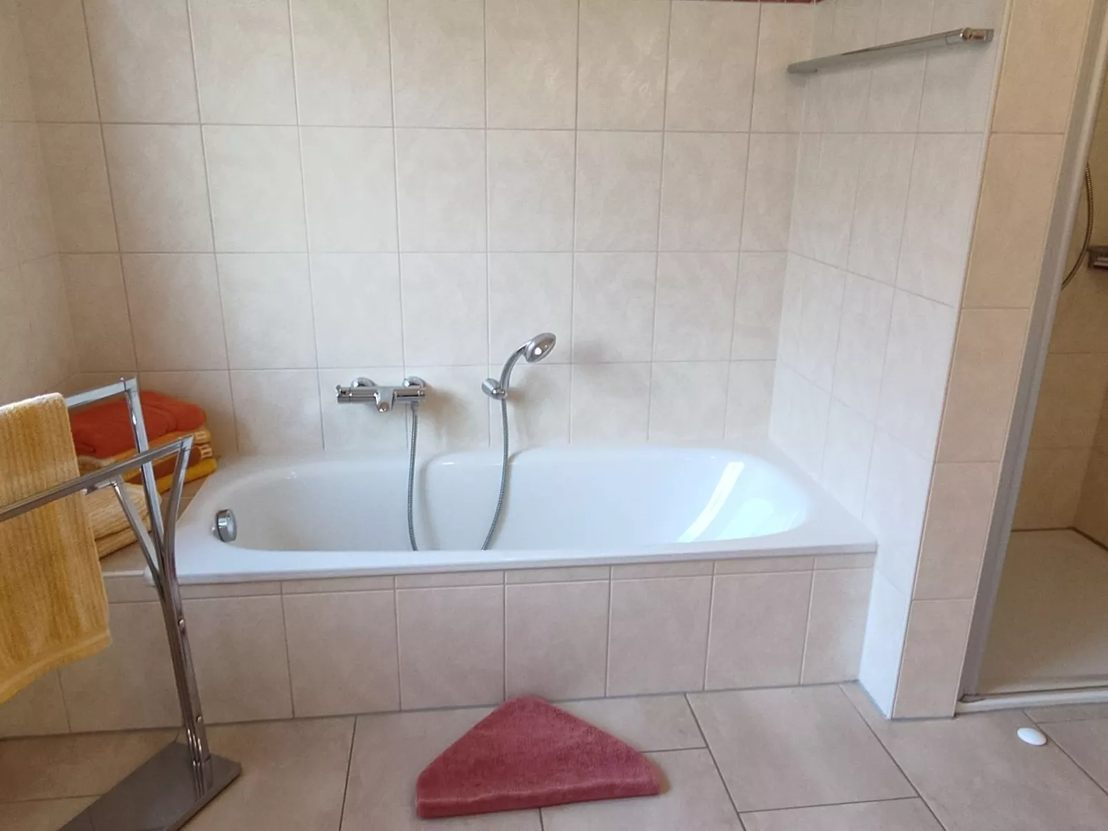 Haus am Kiessee mit direkter Angelseelage-Inside