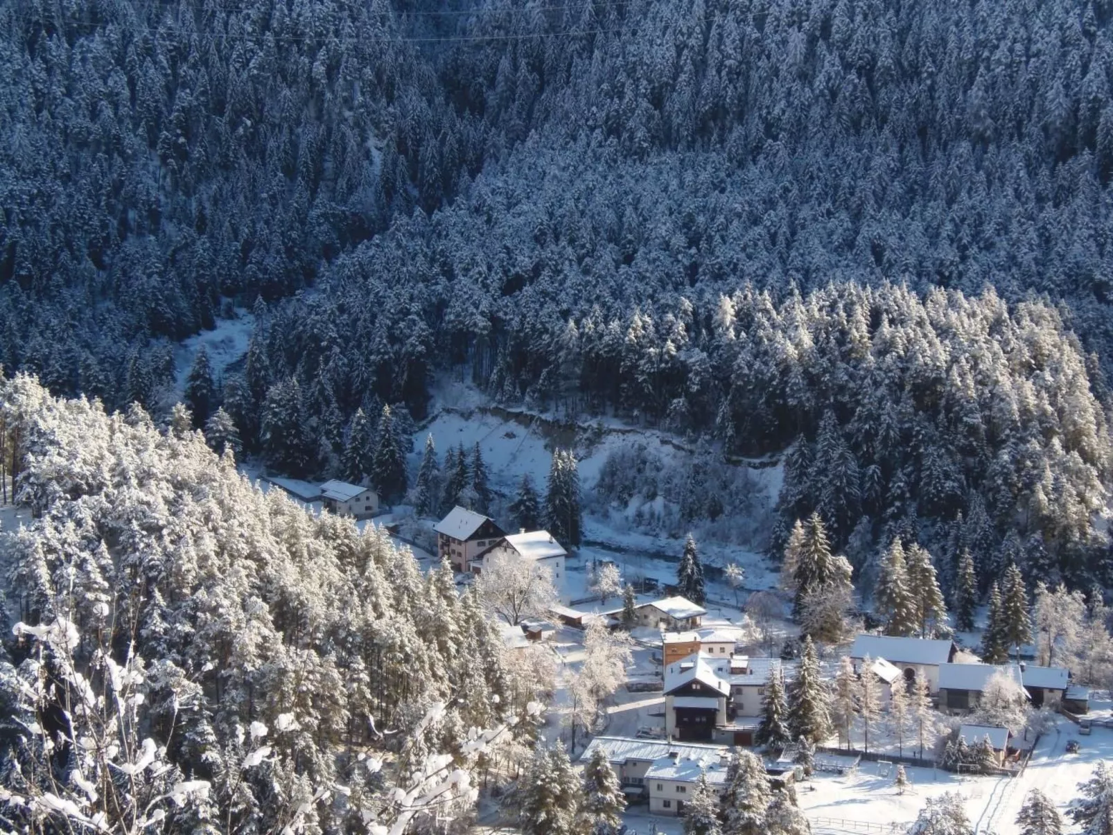 Alte typische Engadinermühle-Draußen