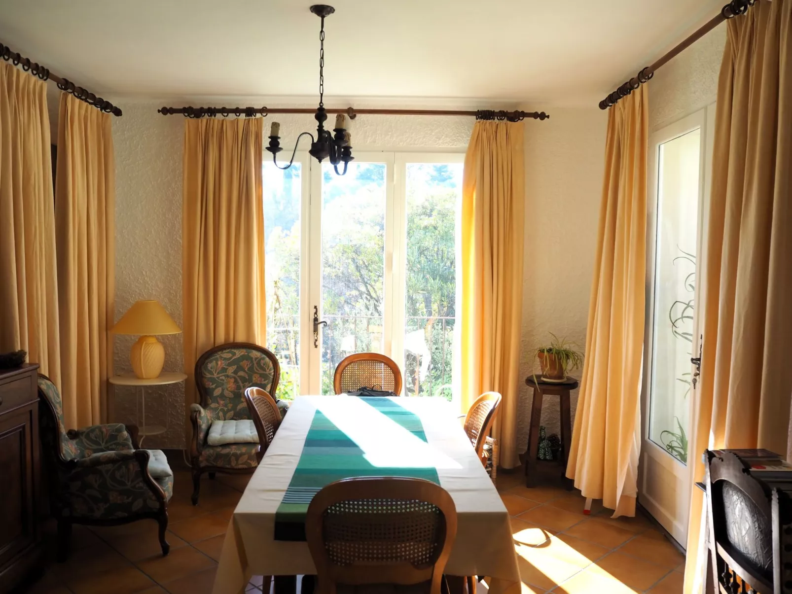 Charmantes Landhaus mit Garten-Dedans