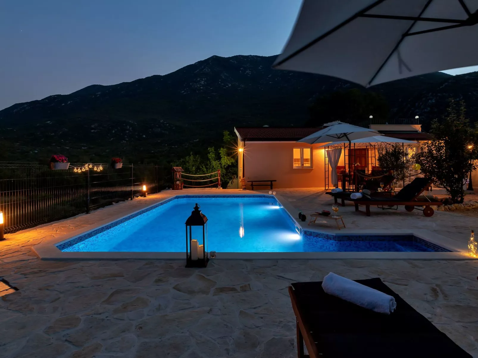 Villa Melita-Outside