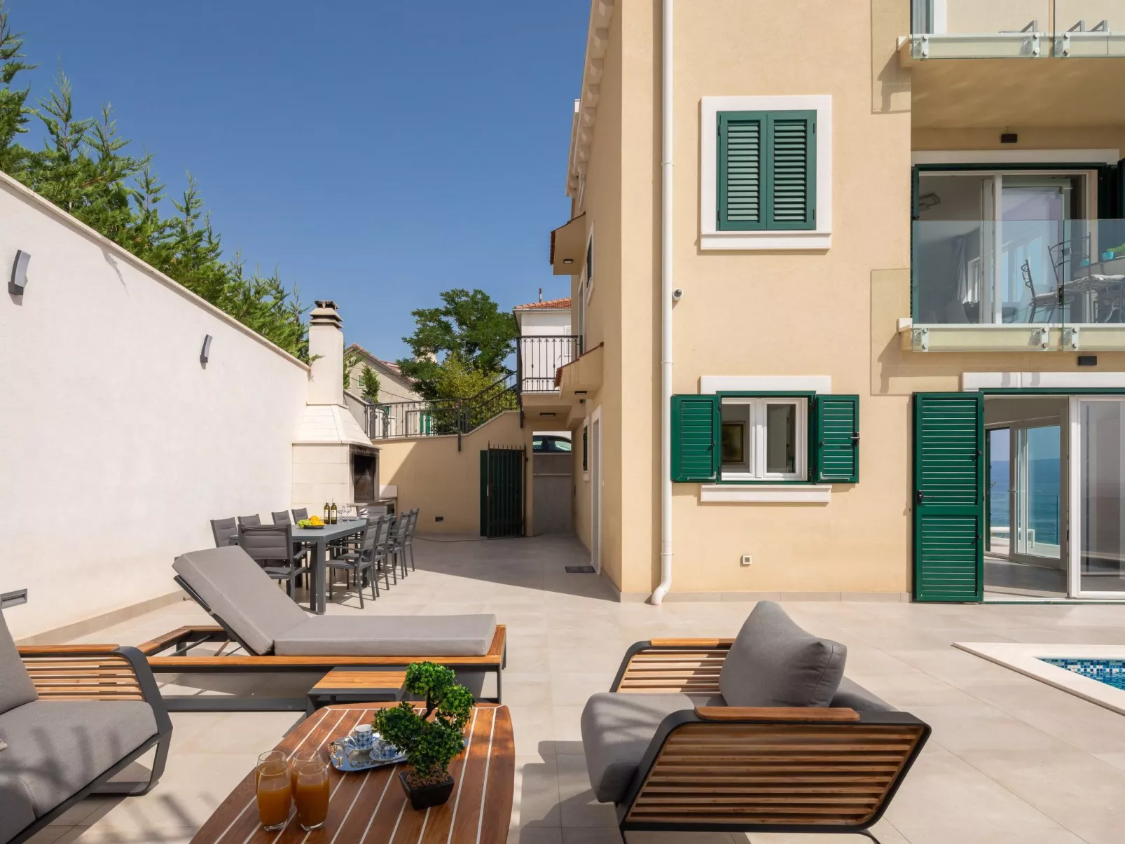 Epetium Beach Villa-Drinnen