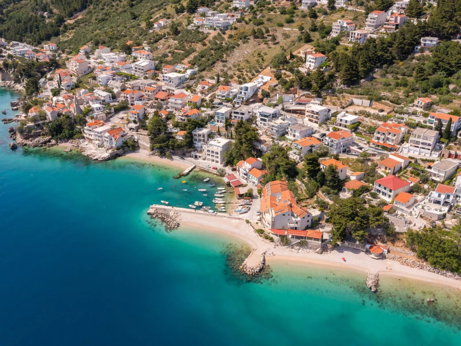Stylisches Haus für 8 Personen und 4 Kinder-Outside