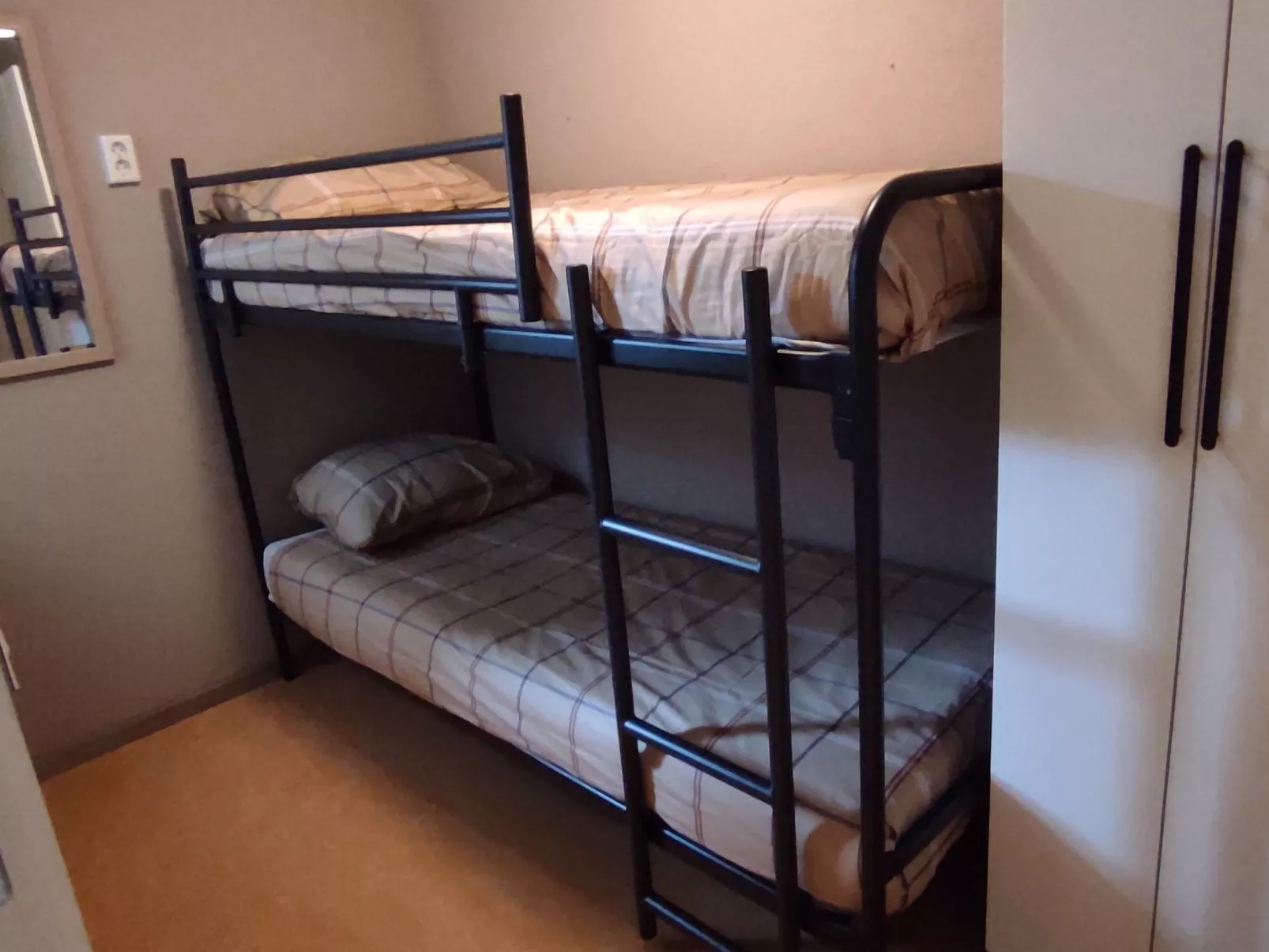 Gemütliches Ferienbungalow mit Garten-Image-tags.info