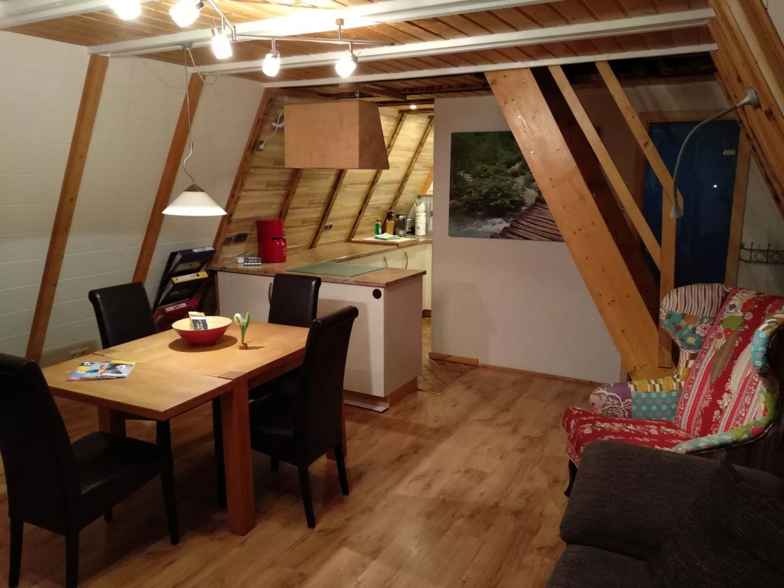 Nur-Dach-Ferienhaus für vier Personen - Drinnen