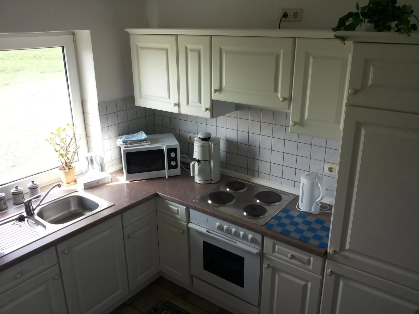 Nice Holidays-Inside