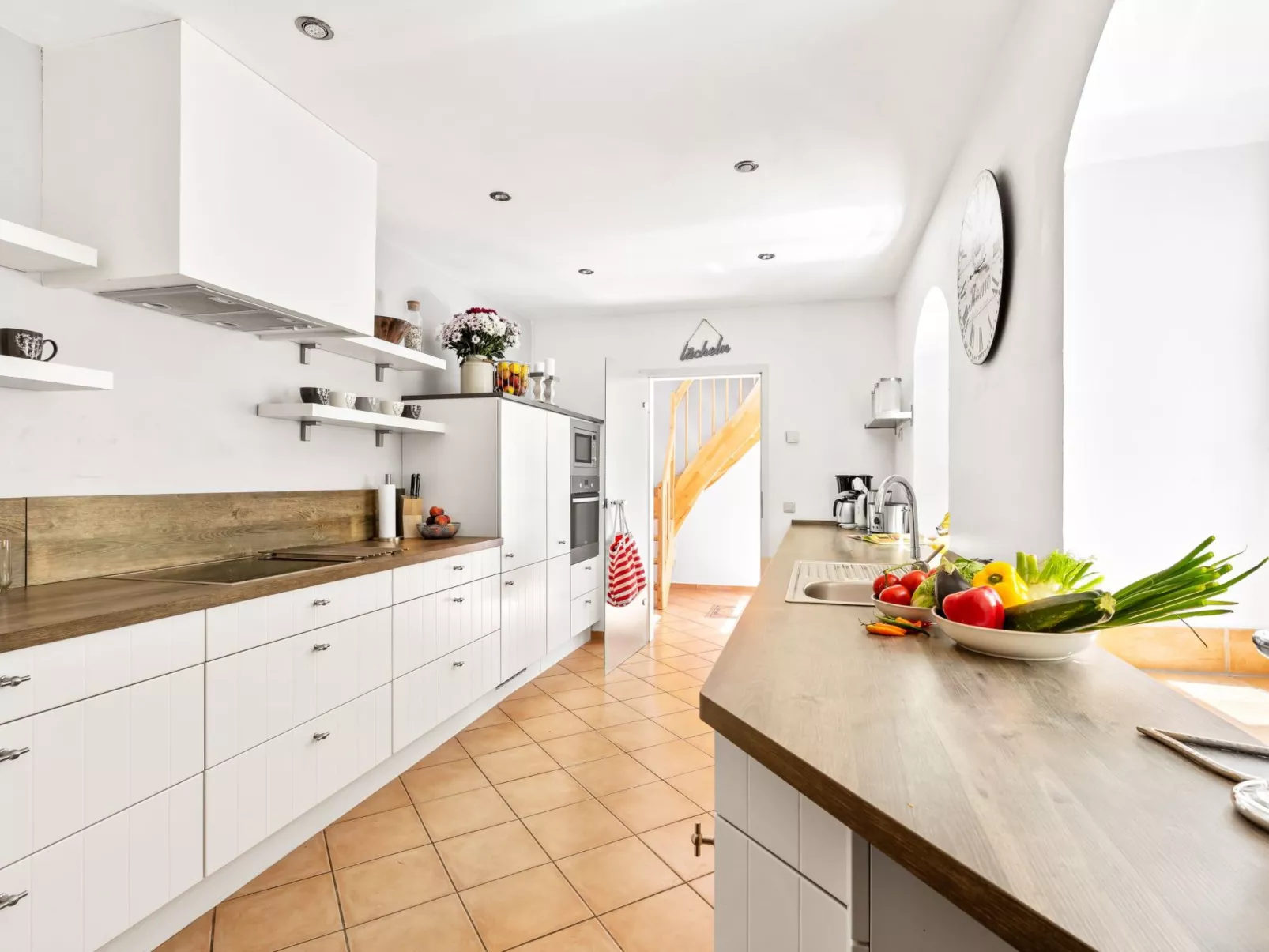 Villa mit Garten, Grill und Terrasse-Inside