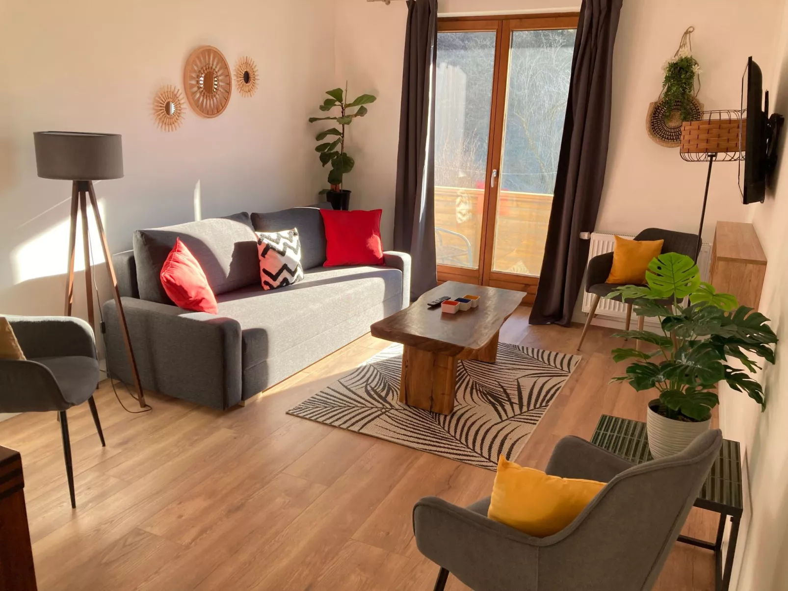 Wohnung mit Balkon und 2 Schlafzimmer-Image-tags.info