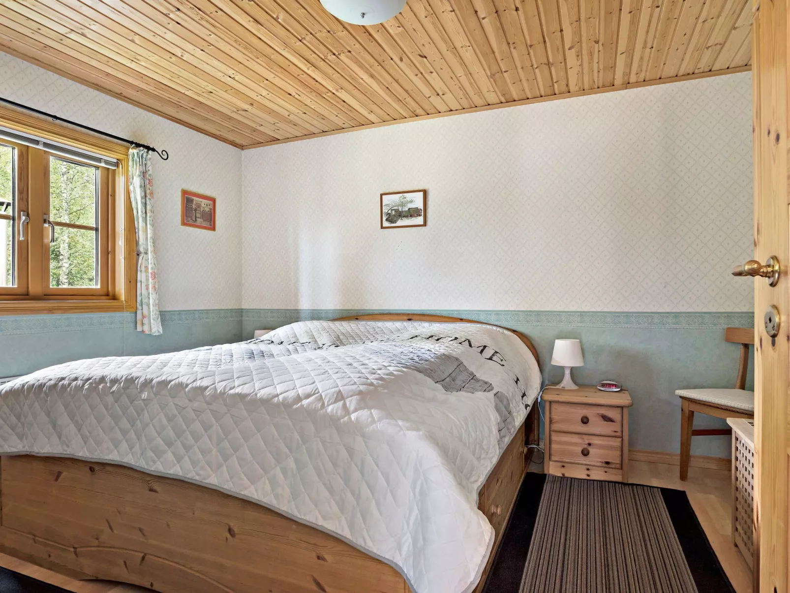 Idyllisch gelegenes, ebenerdiges Haus mit Terrasse-Dedans