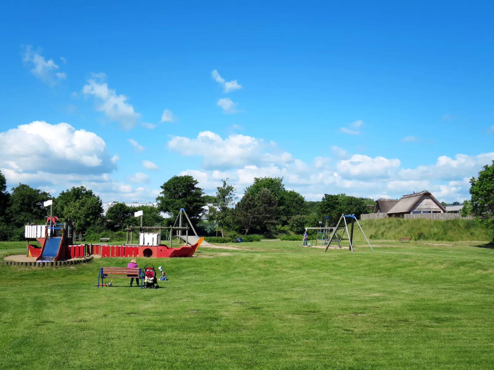 Spitzdachferienhaus mit Schwedenofen und Garten-Area