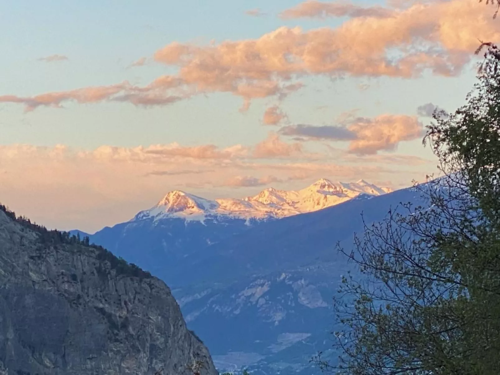 Chalet Alpilles - 4 Zi. mit atemberaubender Aussicht-Image-tags.info