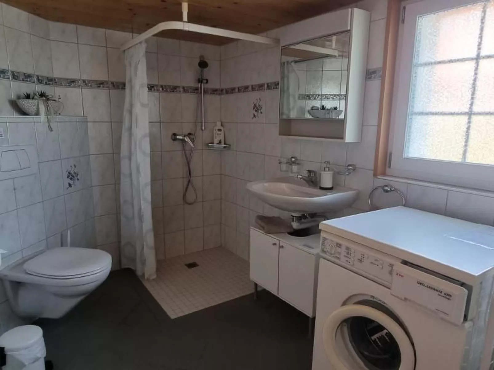 Tiererlebnishof Windegg-Drinnen