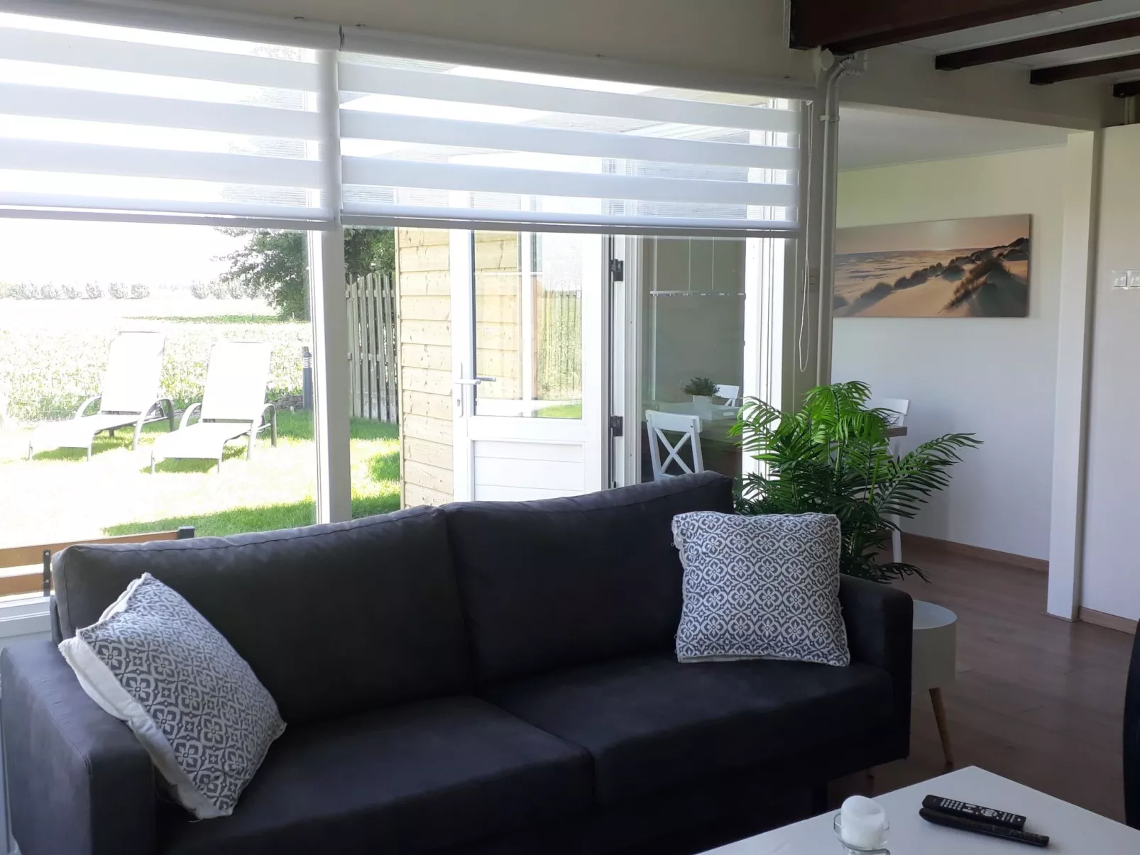 Mit privatem Garten und Terrasse-Drinnen