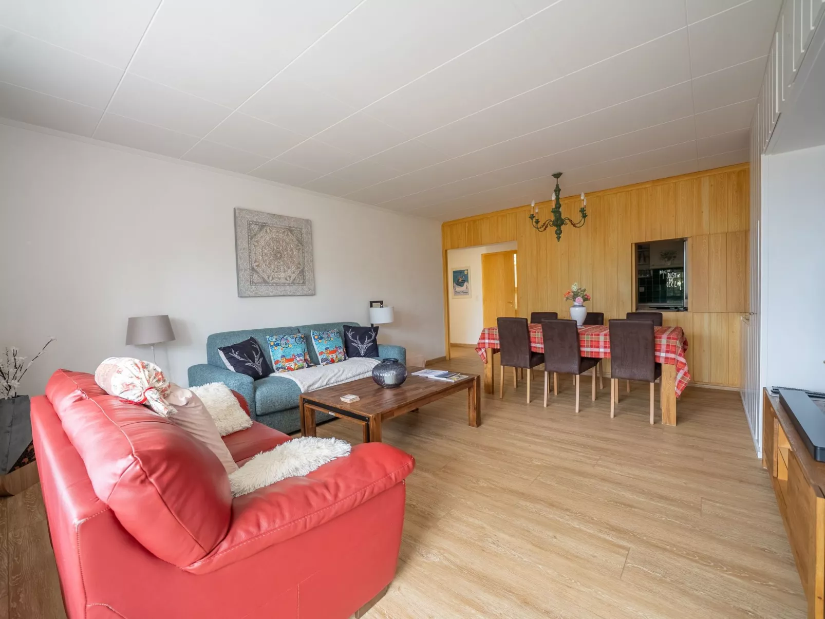 Wohnung mit Blick auf die Berge-Dedans