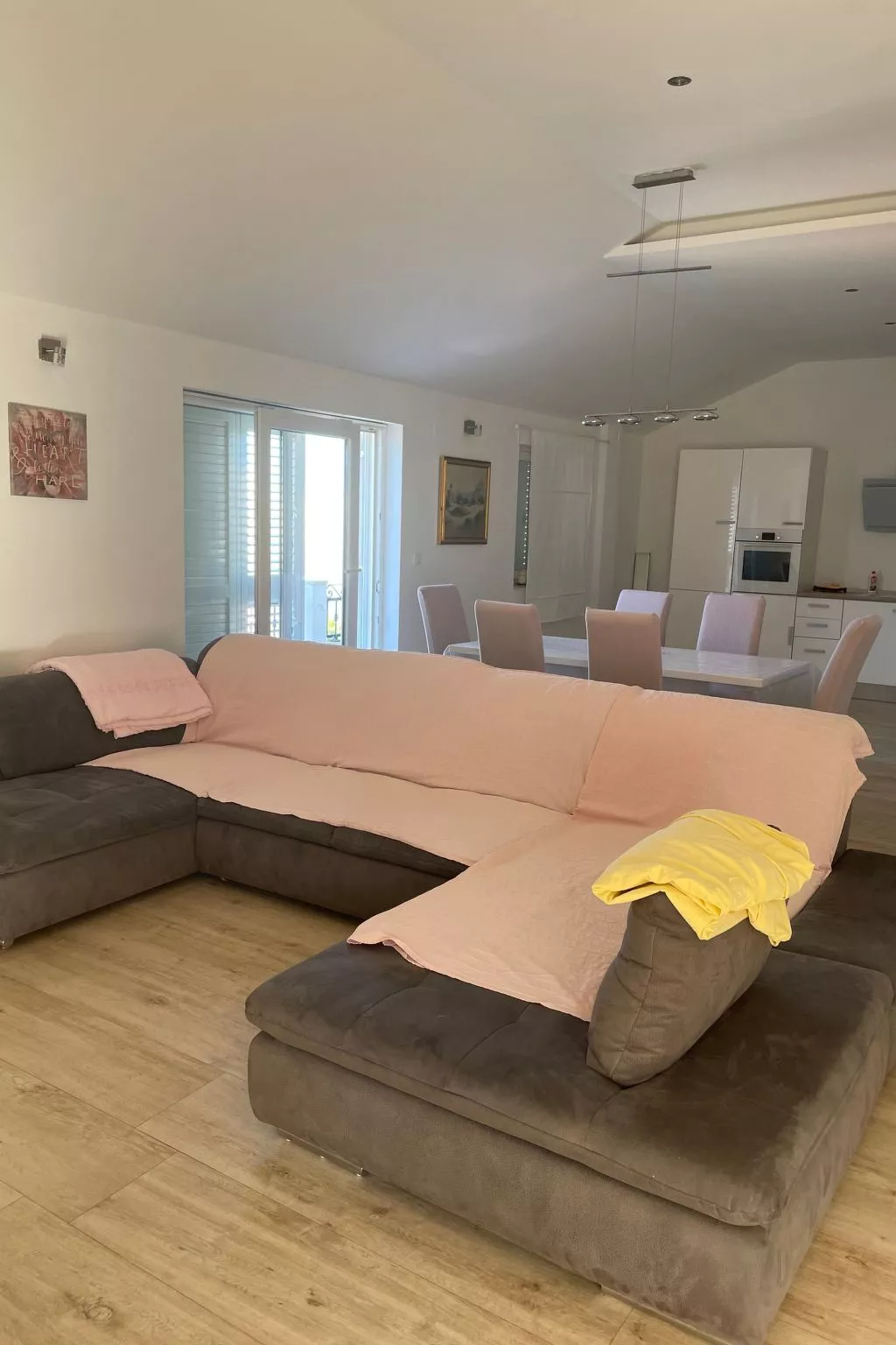 "Sanset" mit Blick auf das Wasser-Drinnen