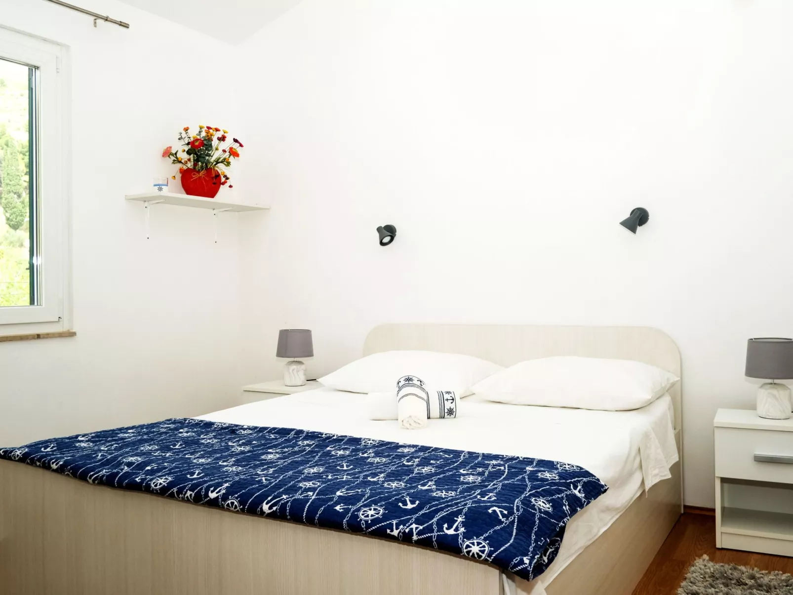 Große Ferienwohnung in Duće mit Privatem Balkon und Meerblick-Inside