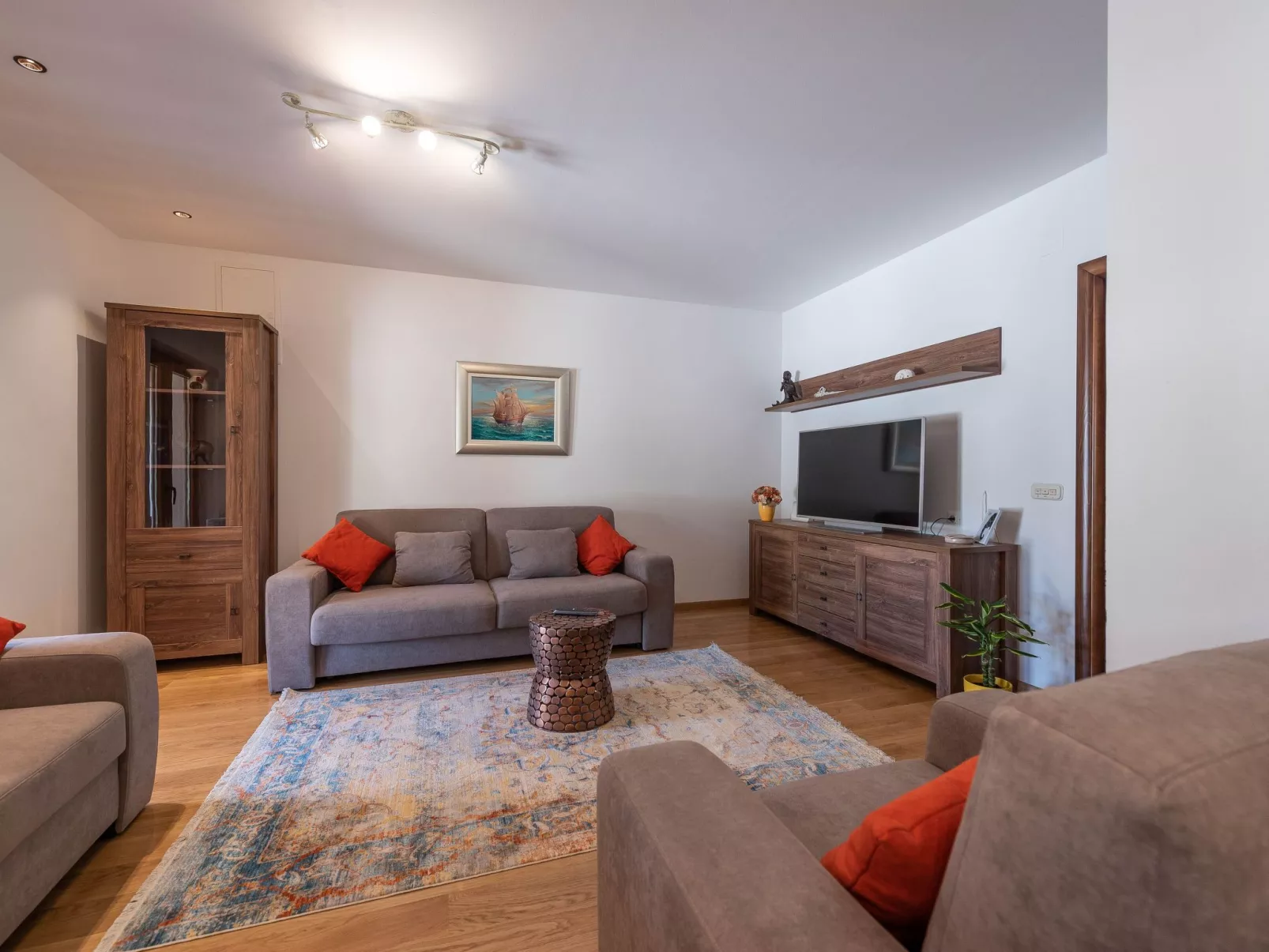 Rustica Casa Augustinus mit Pool-Drinnen