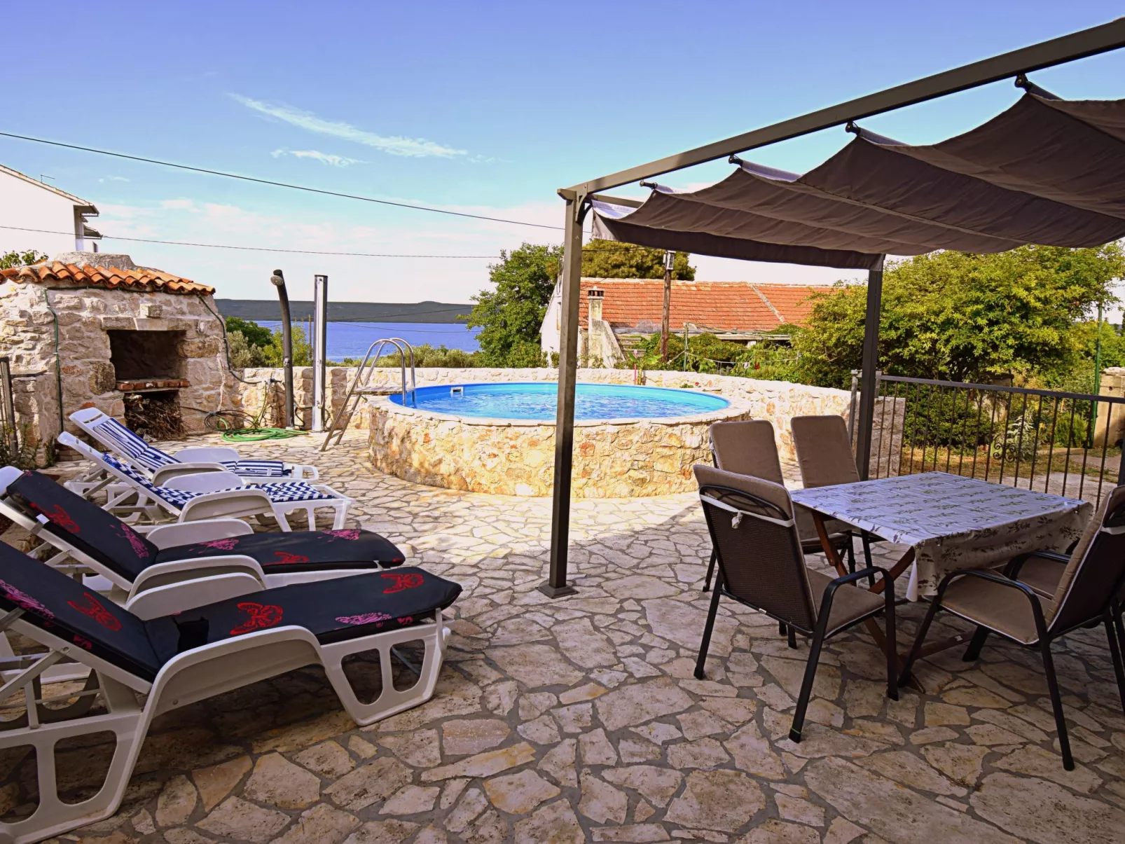 In Dobropoljana mit Privatem Pool-Outside