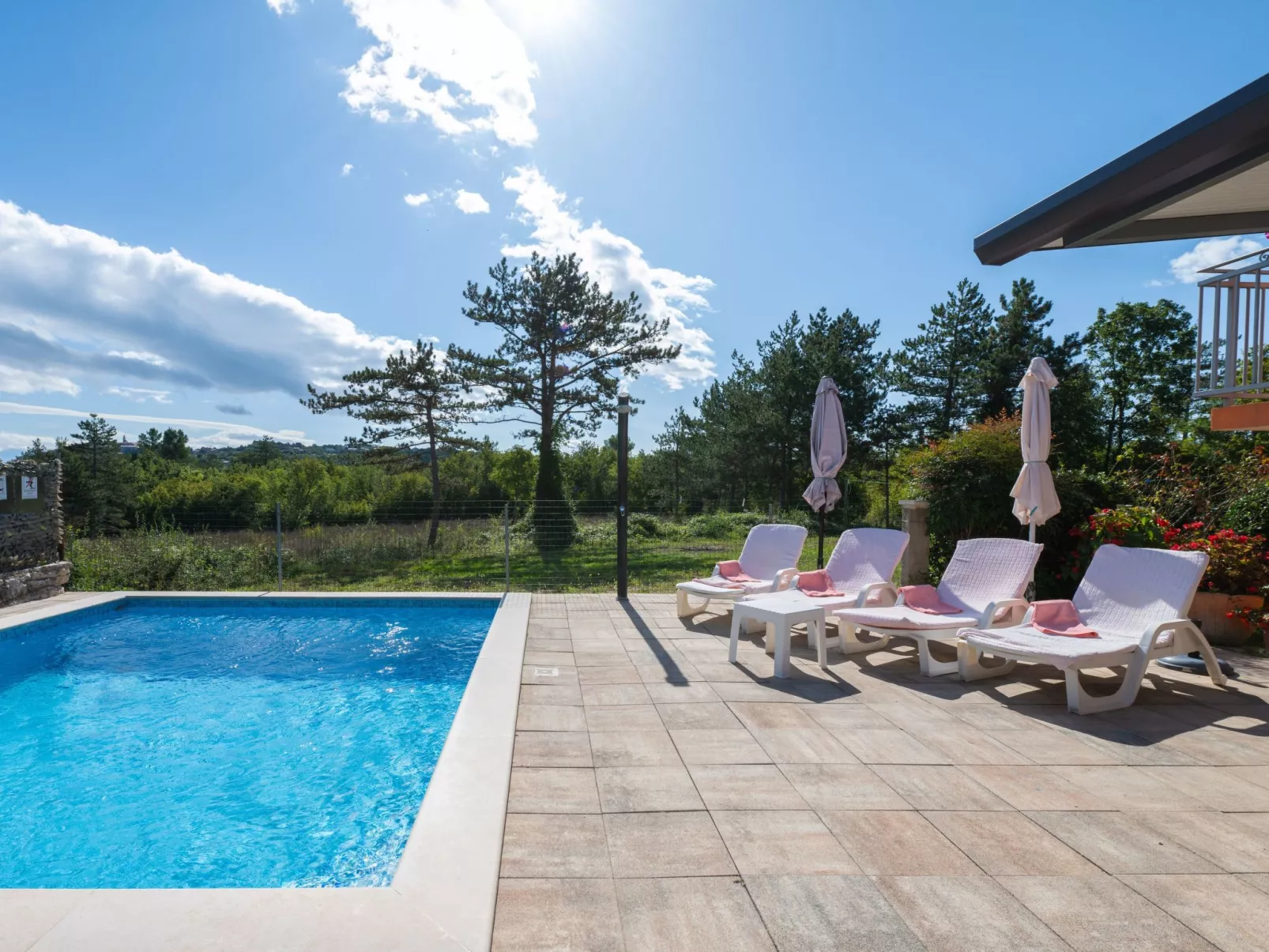 Haus Orange - Familienfreundliche Lage mit Pool-Outside