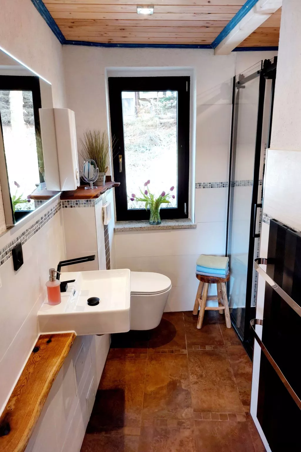 Am Wald gelegenes Ferienhaus "Wolf" mit Kamin-Inside