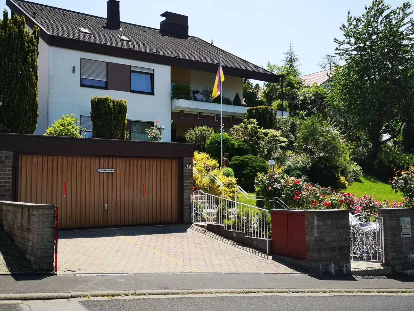Appartement in Terrasse, ruhige Lage, stadtnah-Outside