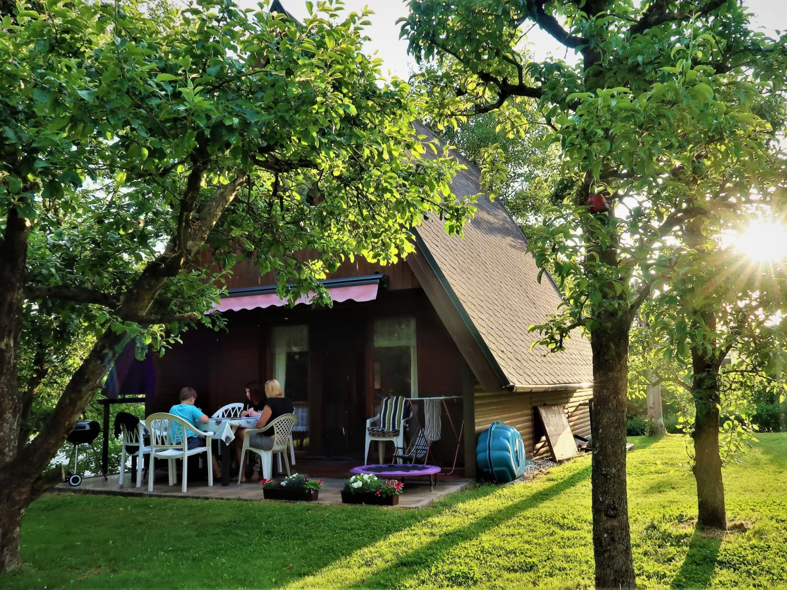 In Haschaberg mit Sonniger Terrasse-Outside