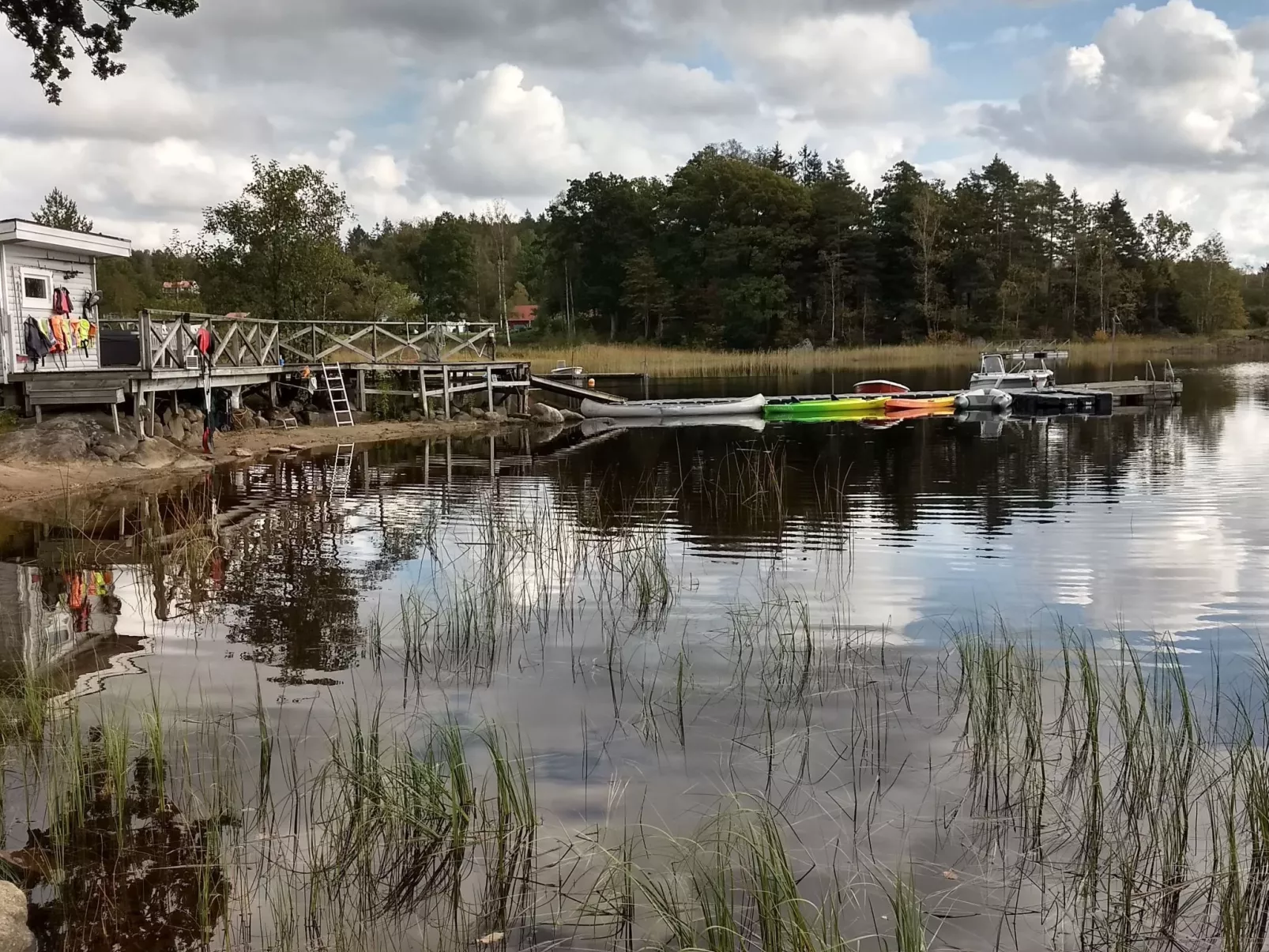 Schwedisches Glück, zwischen Wäldern und einem See-Dehors