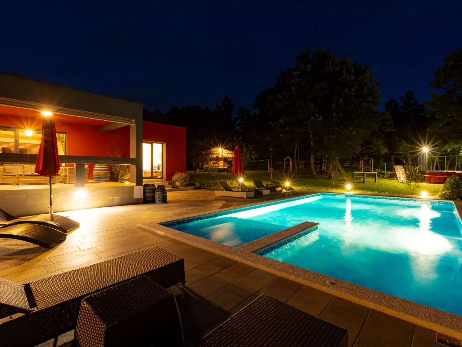 Red House Kraj Drage - Grüne Oase der Ruhe-Draußen