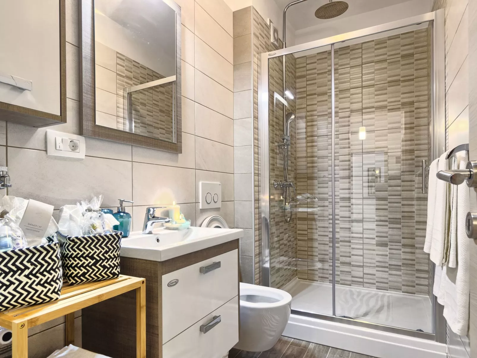 "Split Area Apartment"-Drinnen