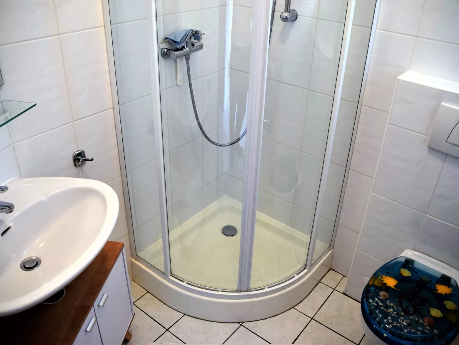 Für vier Personen mit Balkon im ersten Obergeschoss gelegen-Inside