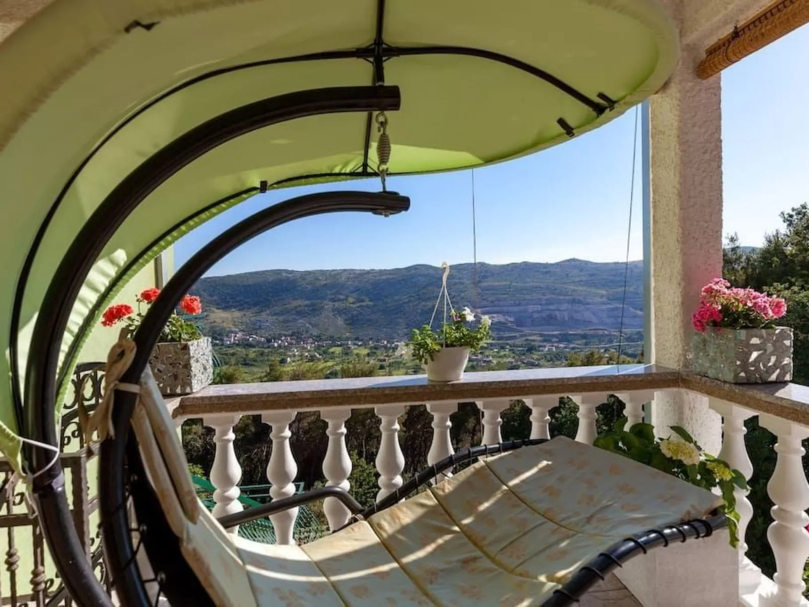 Privatwohnung mit Jacuzzi und Schwimmbad-Draußen