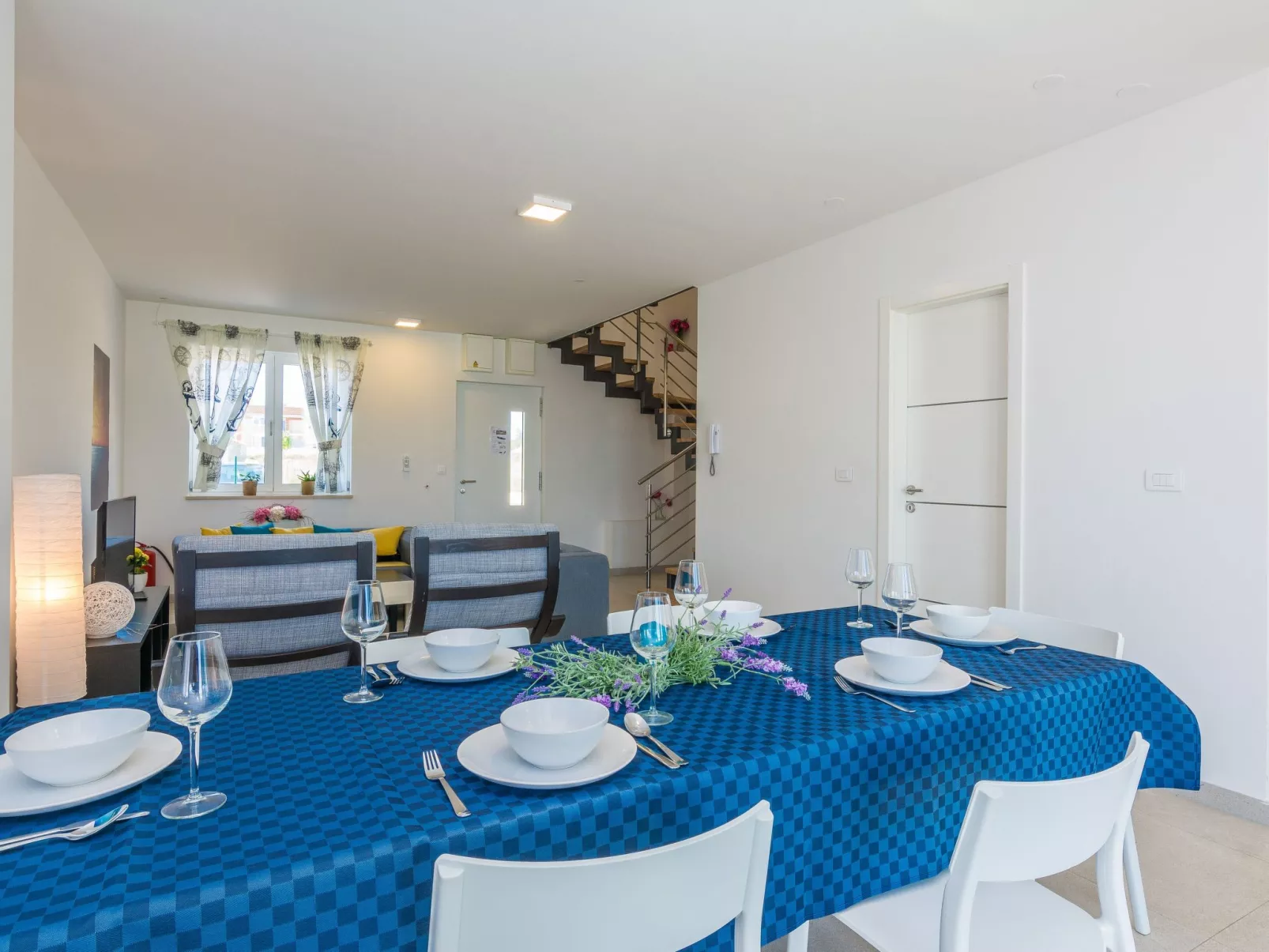 Ferienvilla "Miri Orchid" mit privatem Pool-Dedans