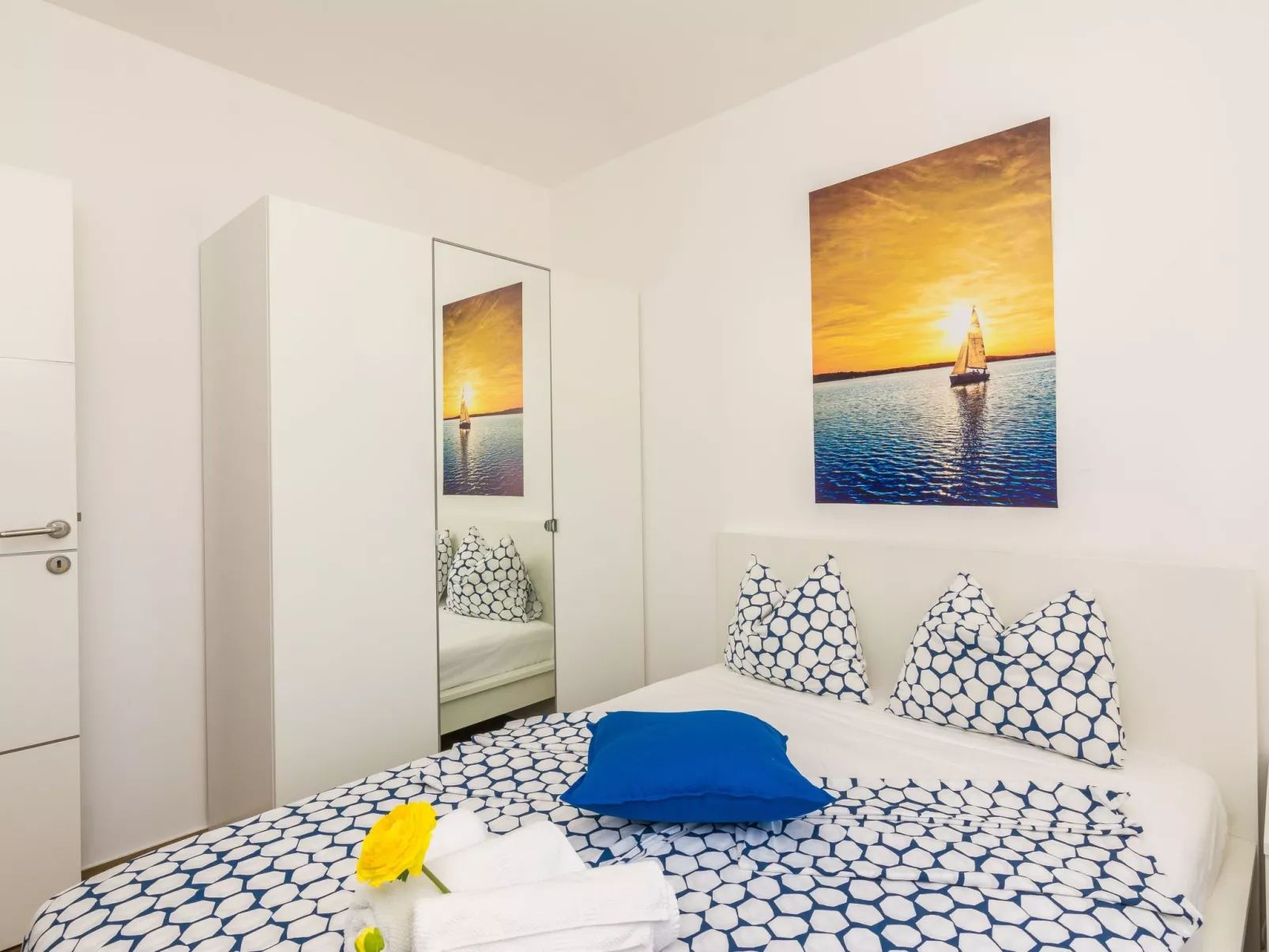 Strandvilla "Miri Olive" mit beheiztem Pool-Drinnen