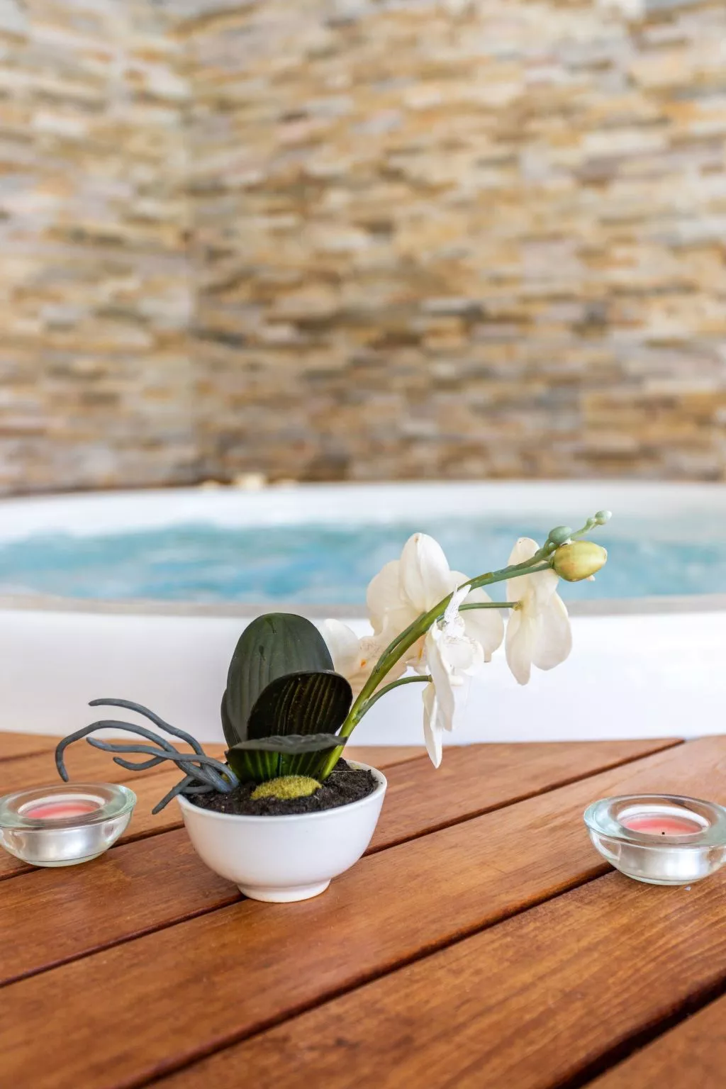 Große Ferienwohnung mit Pool, Garten und Terrasse-Inside