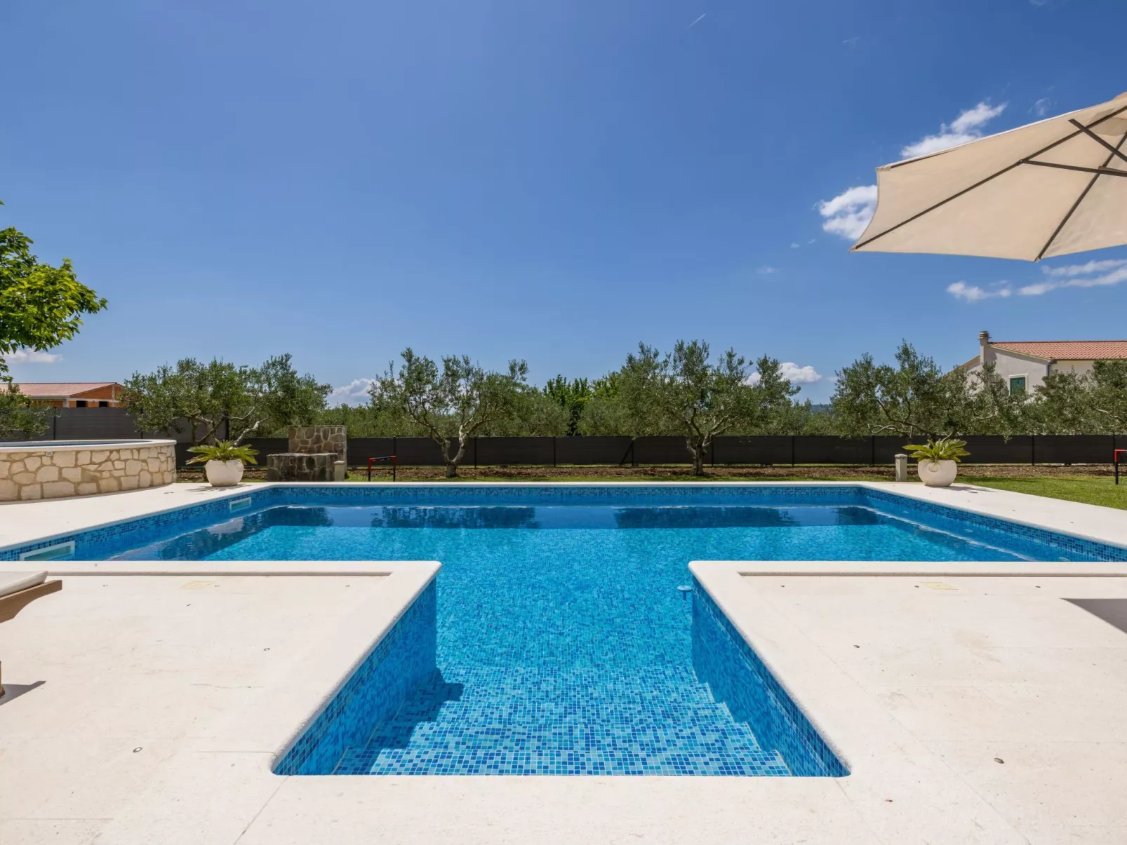 Villa Oasis privater Pool für bis zu 10 Personen-Draußen