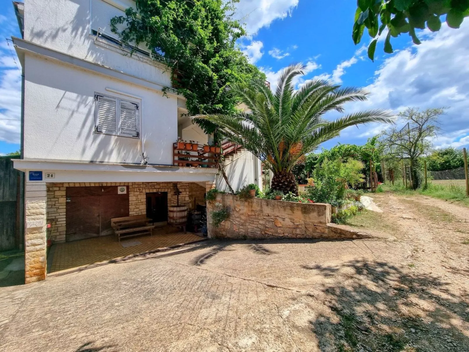 "Davor 8" direkt am Strand-Draußen