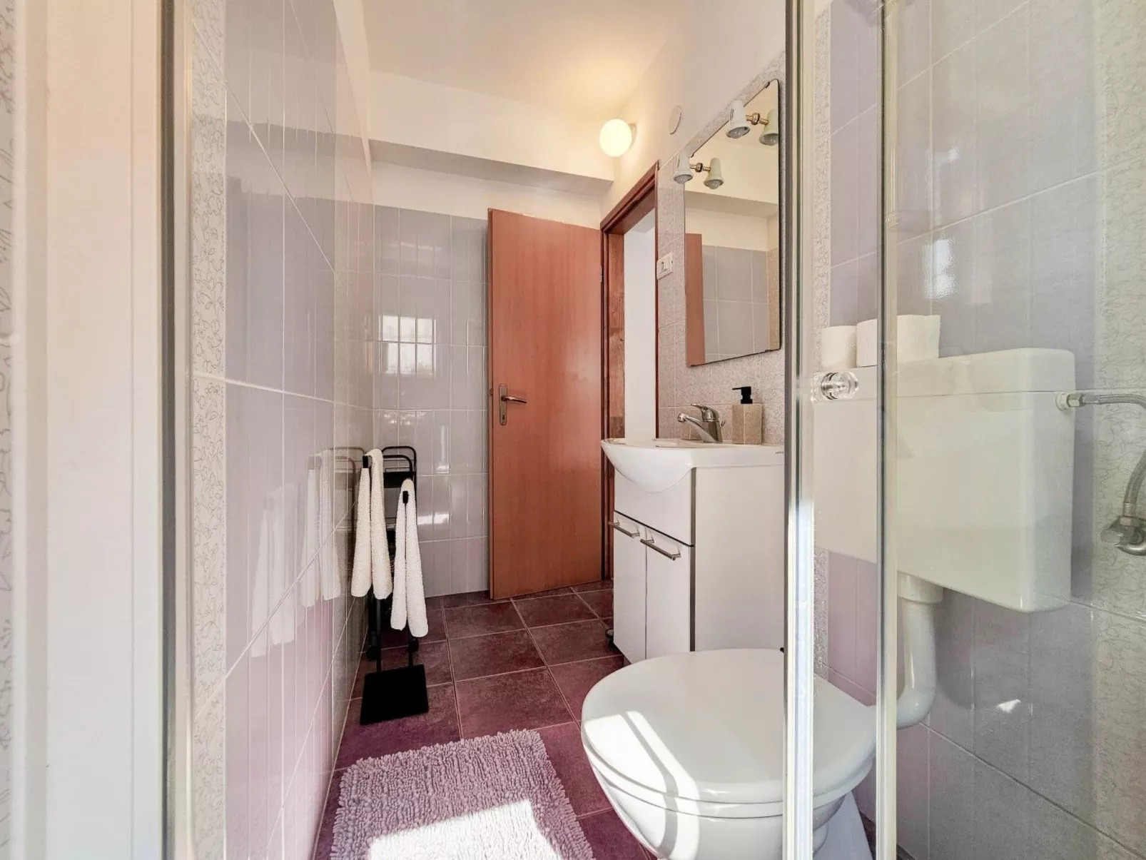 "Vadnov A2" direkt am Strand-Drinnen