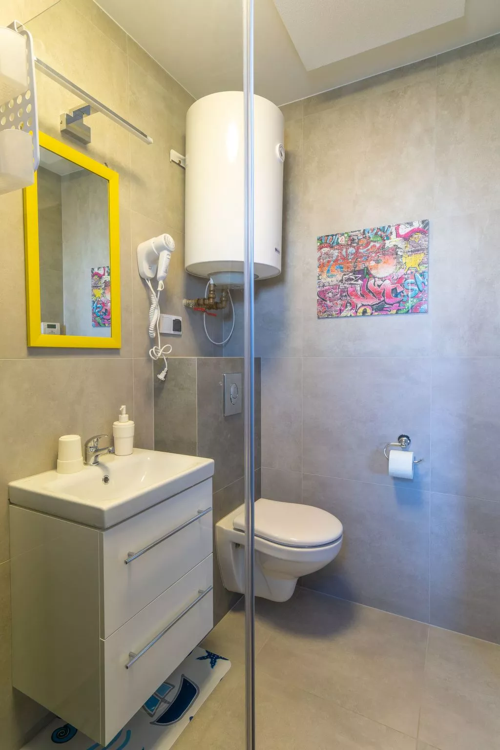 Trebor"-Häuser in einem eingezäunten Gebiet-Dedans