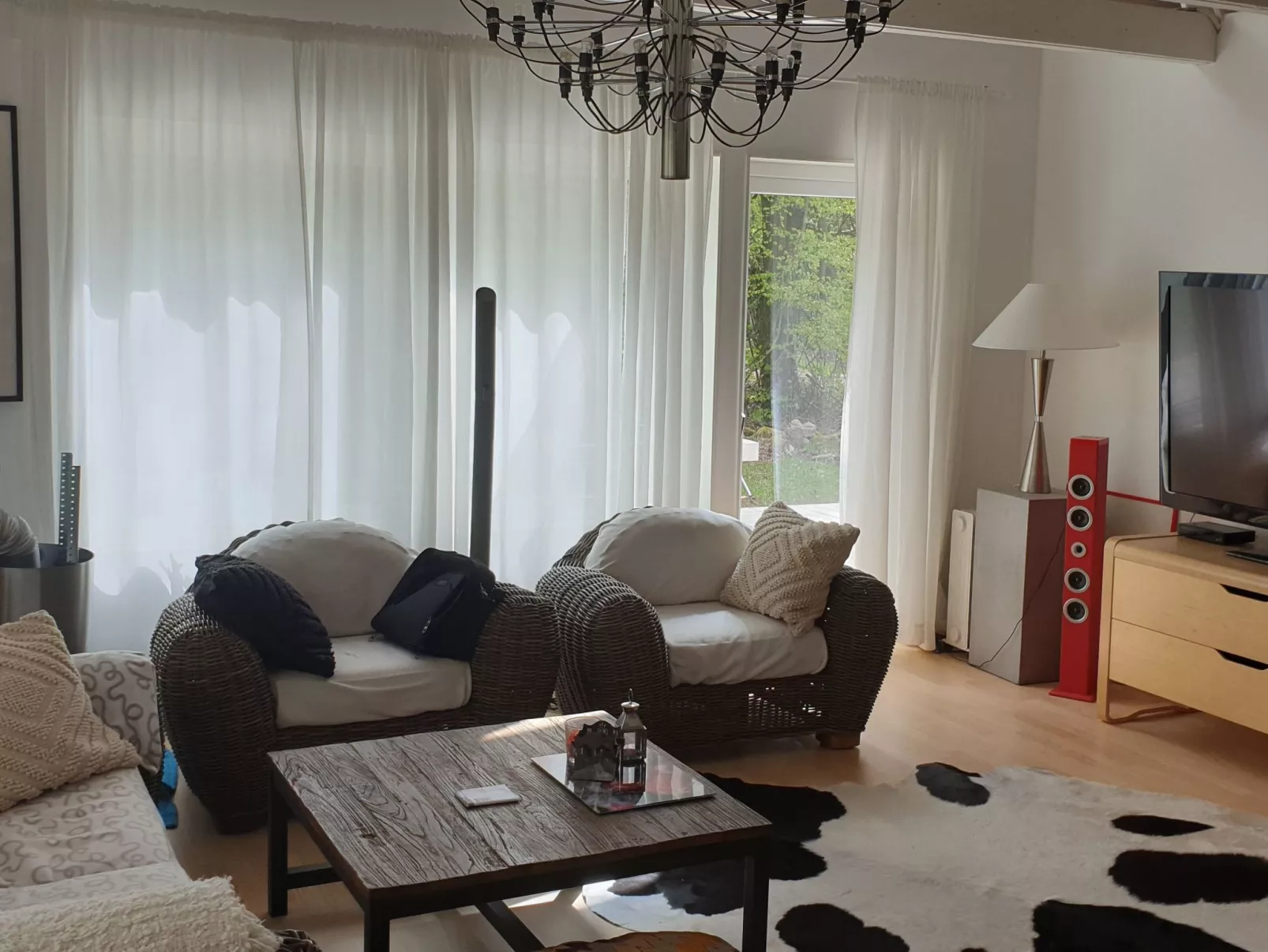 Mit Terrasse, Grill und Garten-Dedans