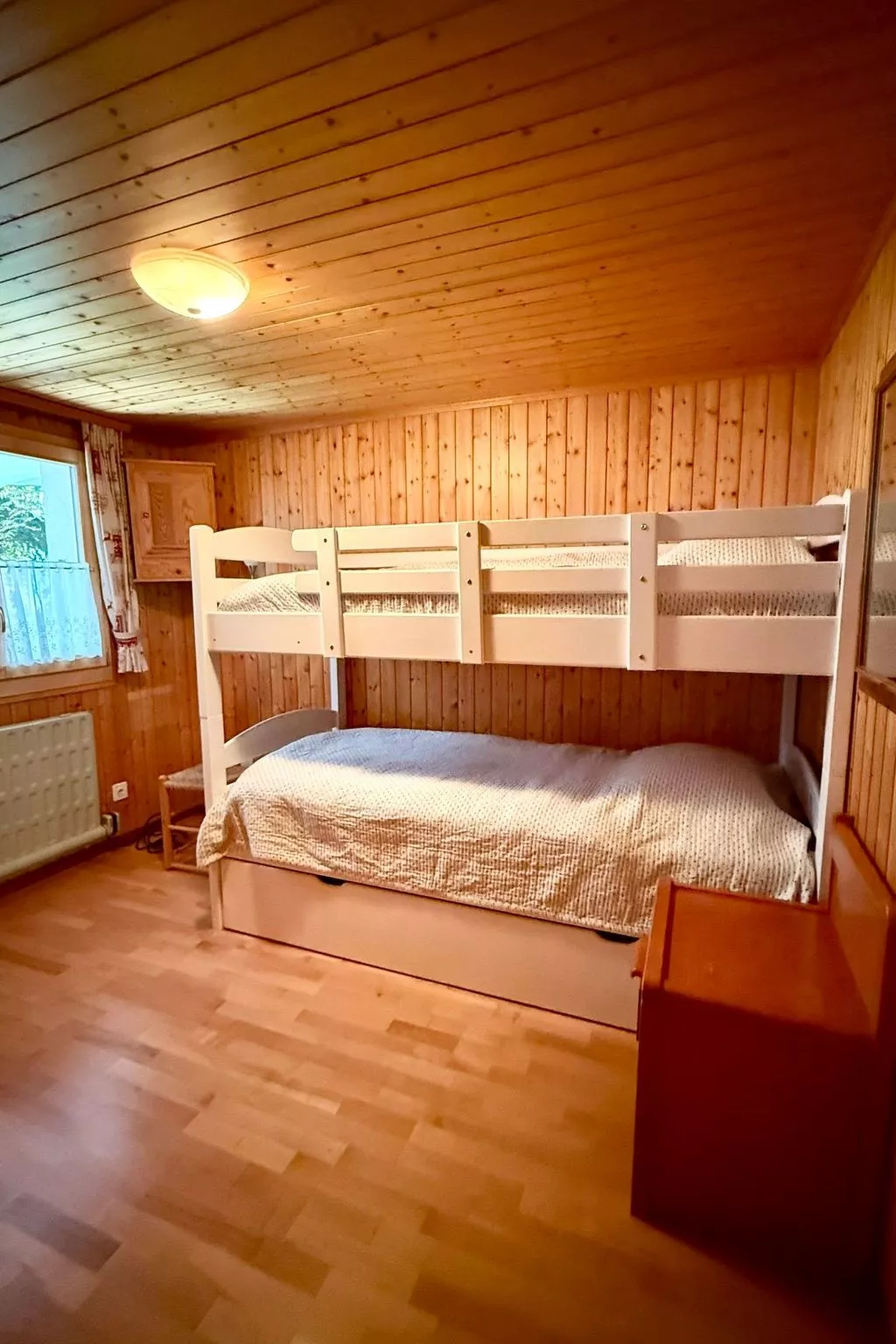 Chalet üfem Bord-Dedans