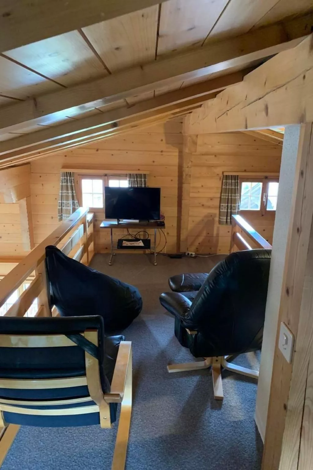 Chalet Bärgblüemli-Inside