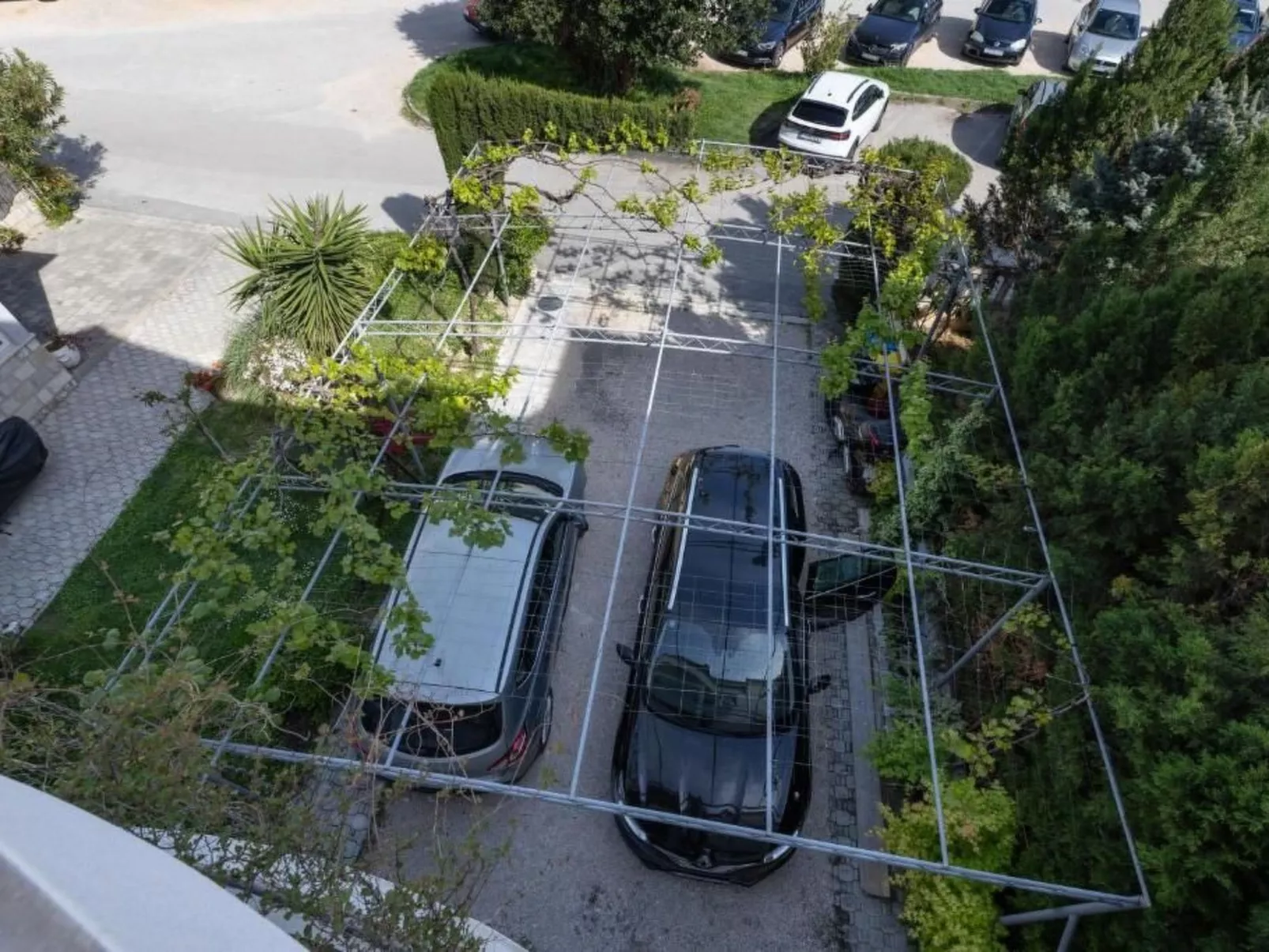 "Florami" mit Dachterrasse-Dehors