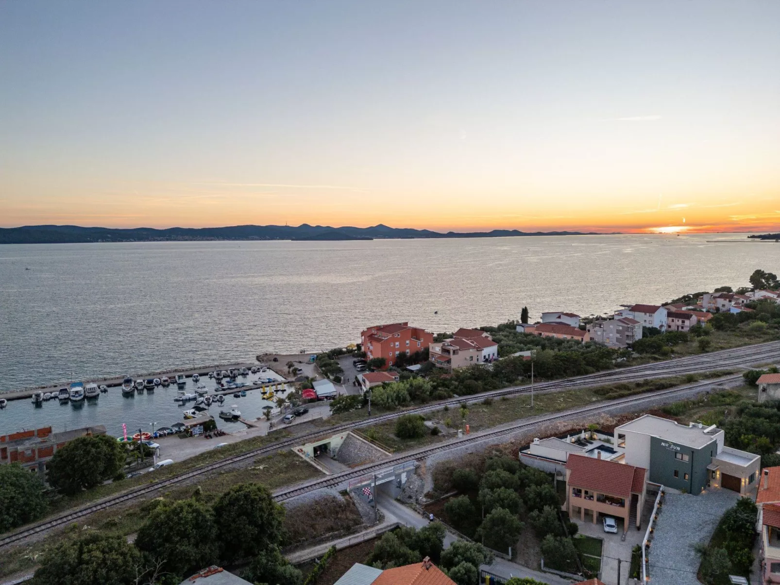 Villa Niksun-Outside