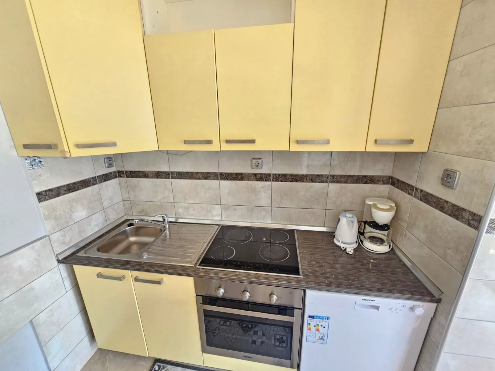 Wohnung für 2 Pers. mit Balkon-Drinnen