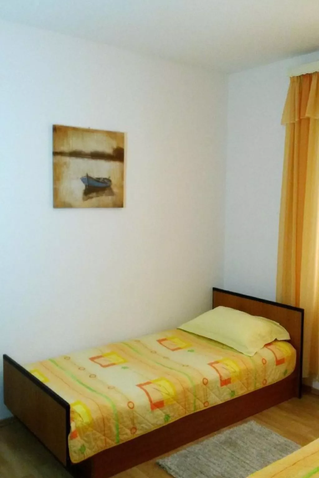 In Turanj mit Grill und Terrasse-Drinnen