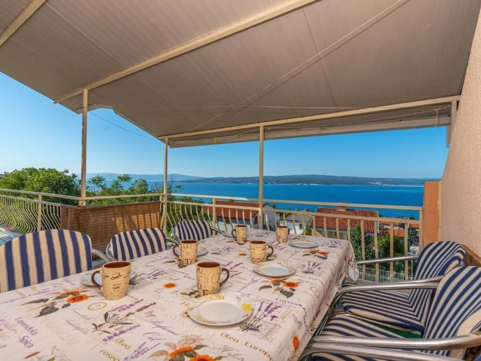 Wohnung in Dramalj und Meerblick-Outside