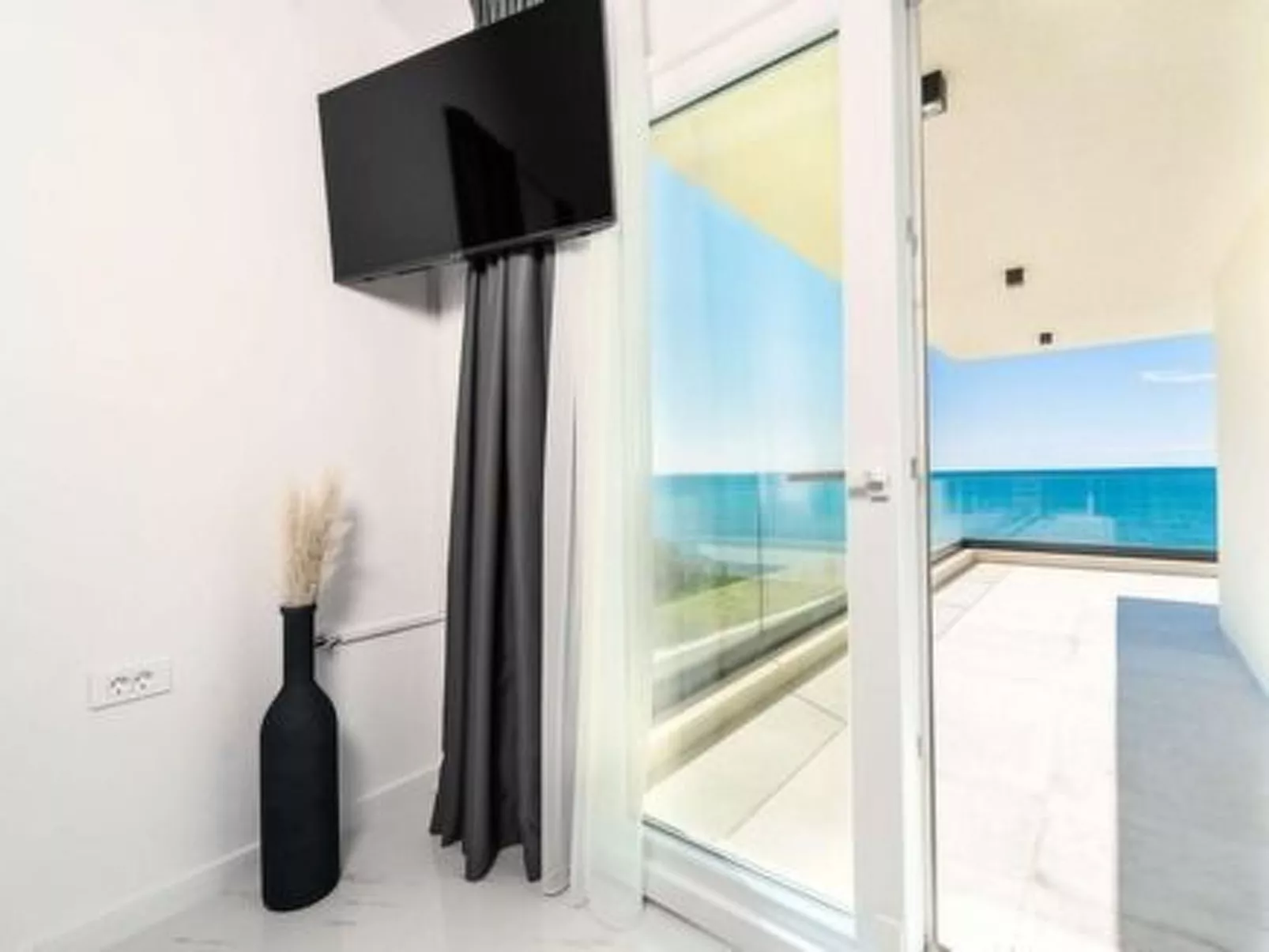 Luxuriöse Villa direkt am Meer - Agentur TA Leut-Dedans