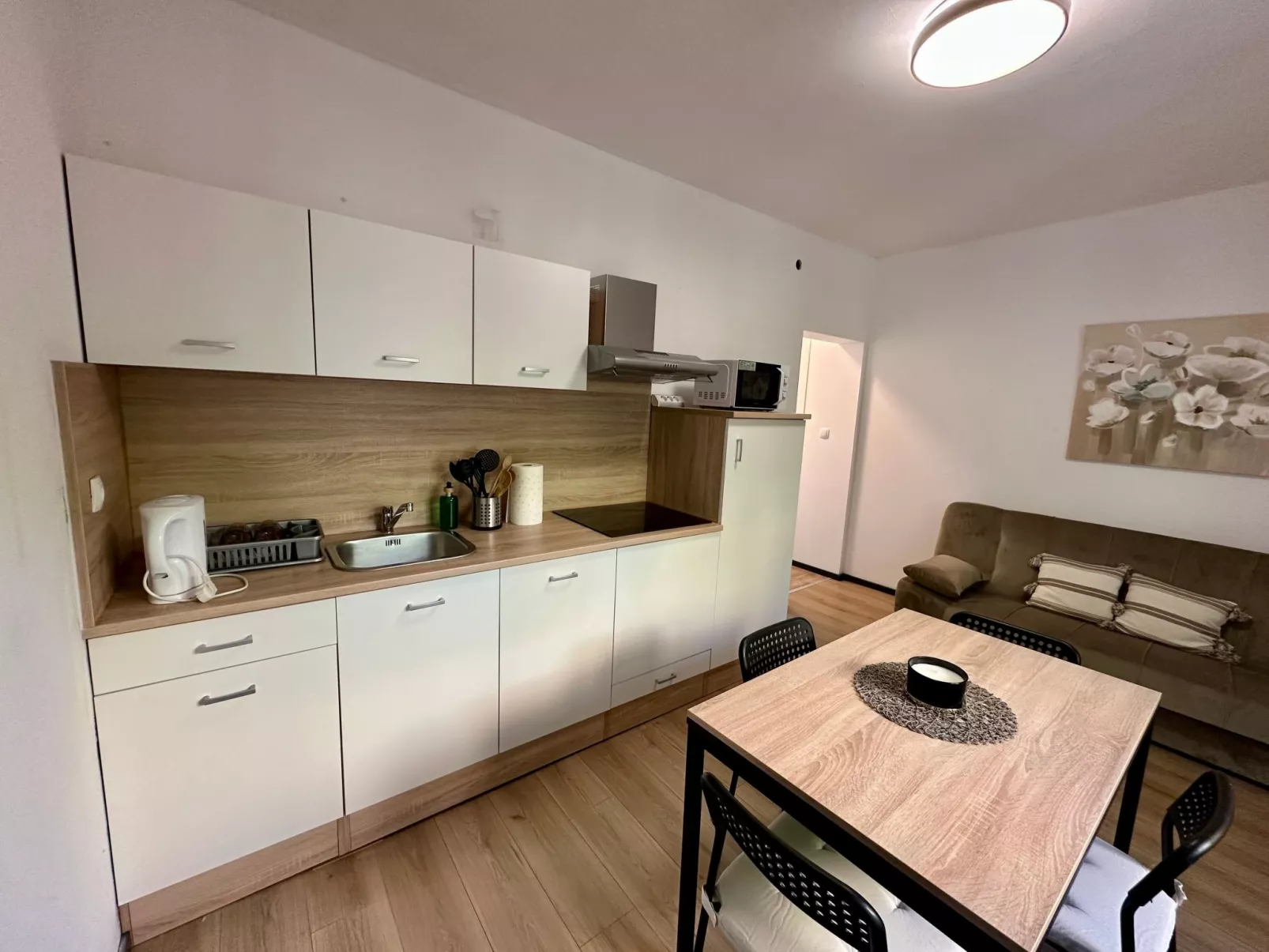 Wohnung in Dramalj mit Garten, Terrasse und Grill - Drinnen