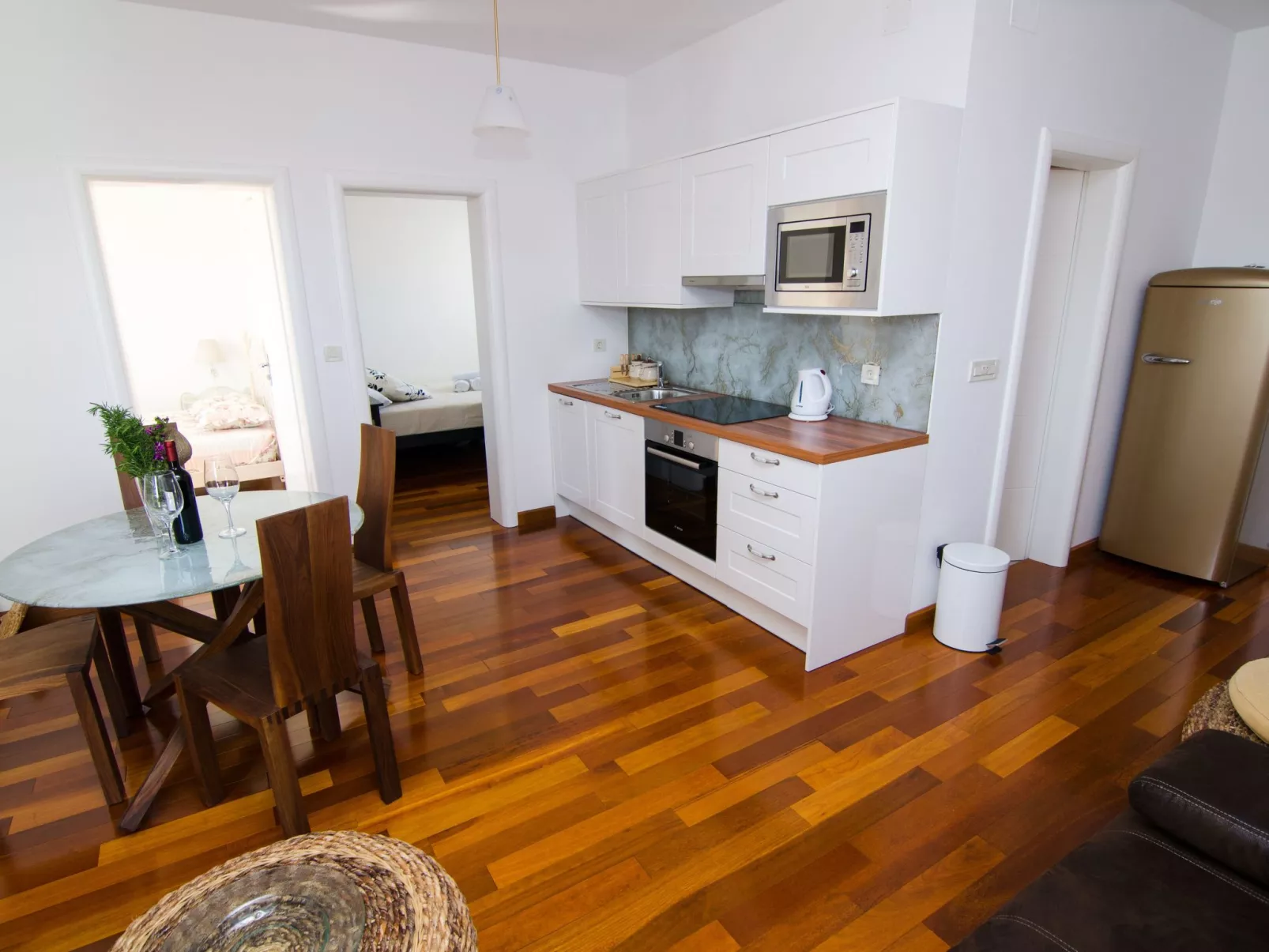 Wohnung für 2, Schwimmbad-Drinnen