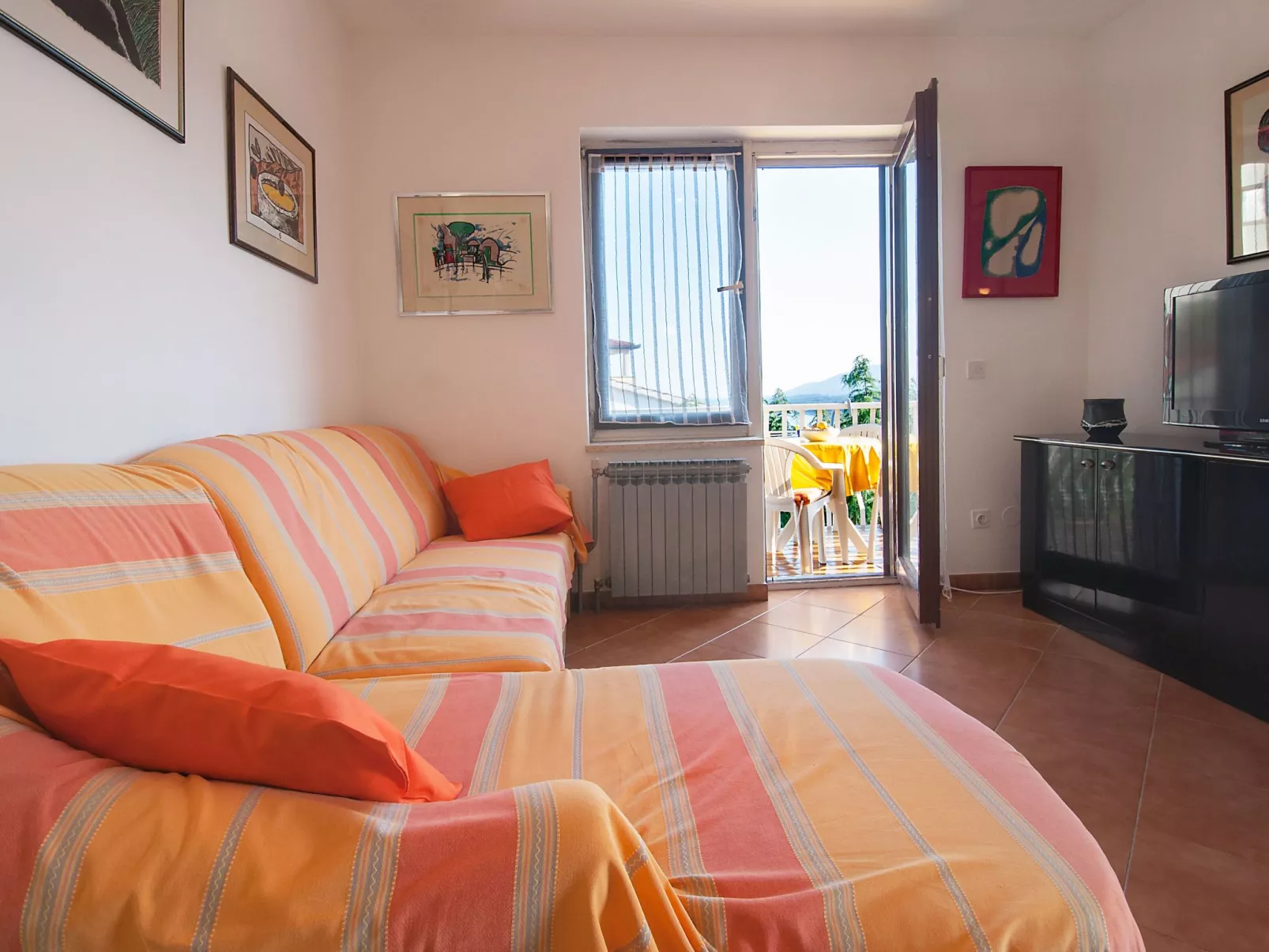 "Sunny View A2C" mit Balkon-Dedans