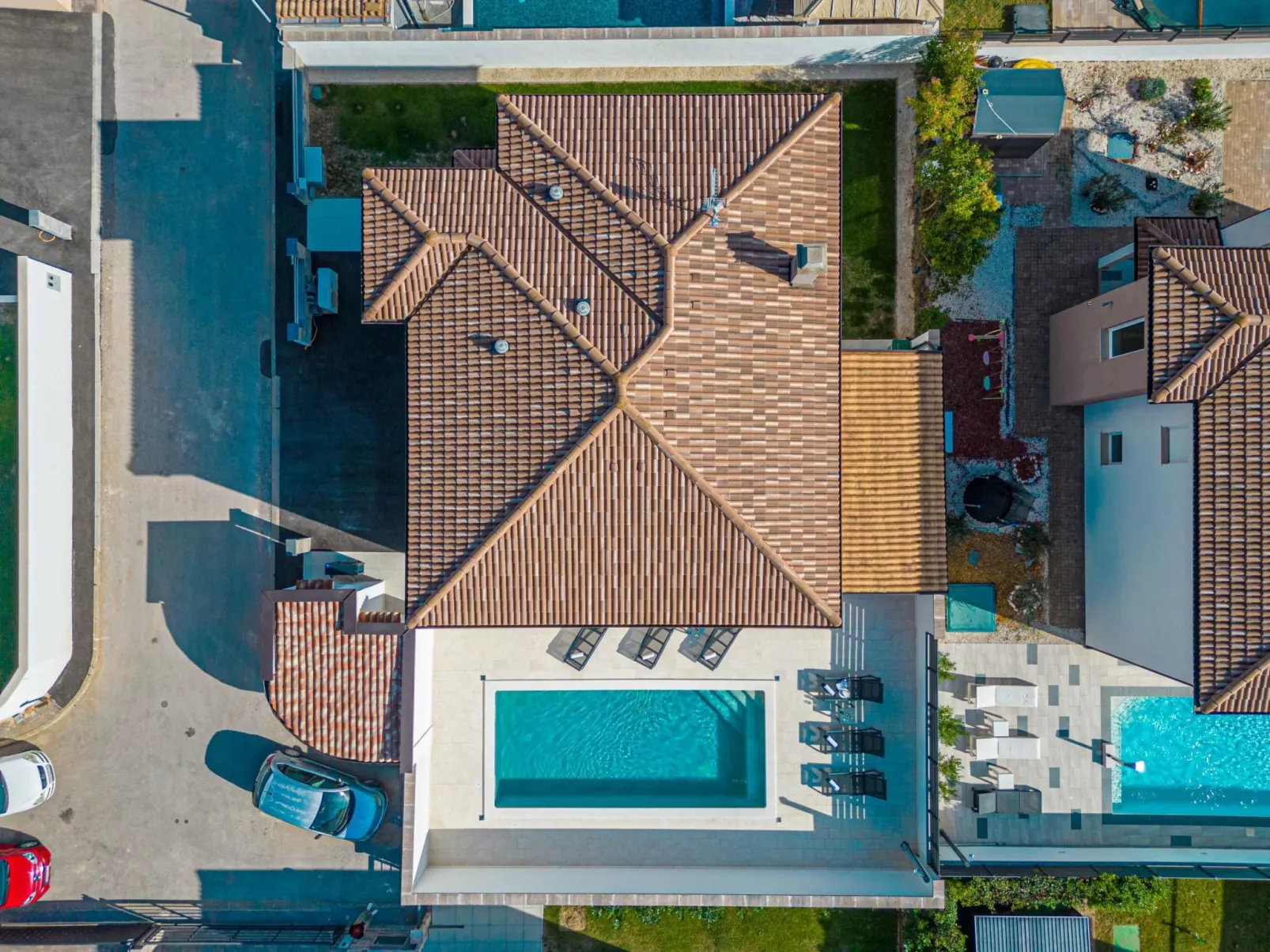 4 Schlafzimmer, 3 Badezimmer, Küche, Wohnzimmer, privater Pool, Grill-Dehors